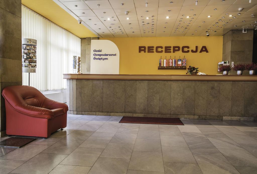 Hotel Accademia Ostrowiec Świętokrzyski Exterior foto